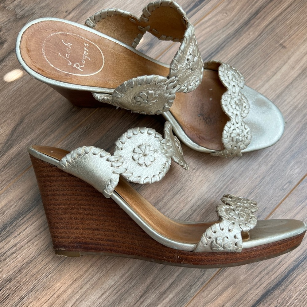 Jack Rogers Lucia Stardust Gold Wedge Sandals size 8 M